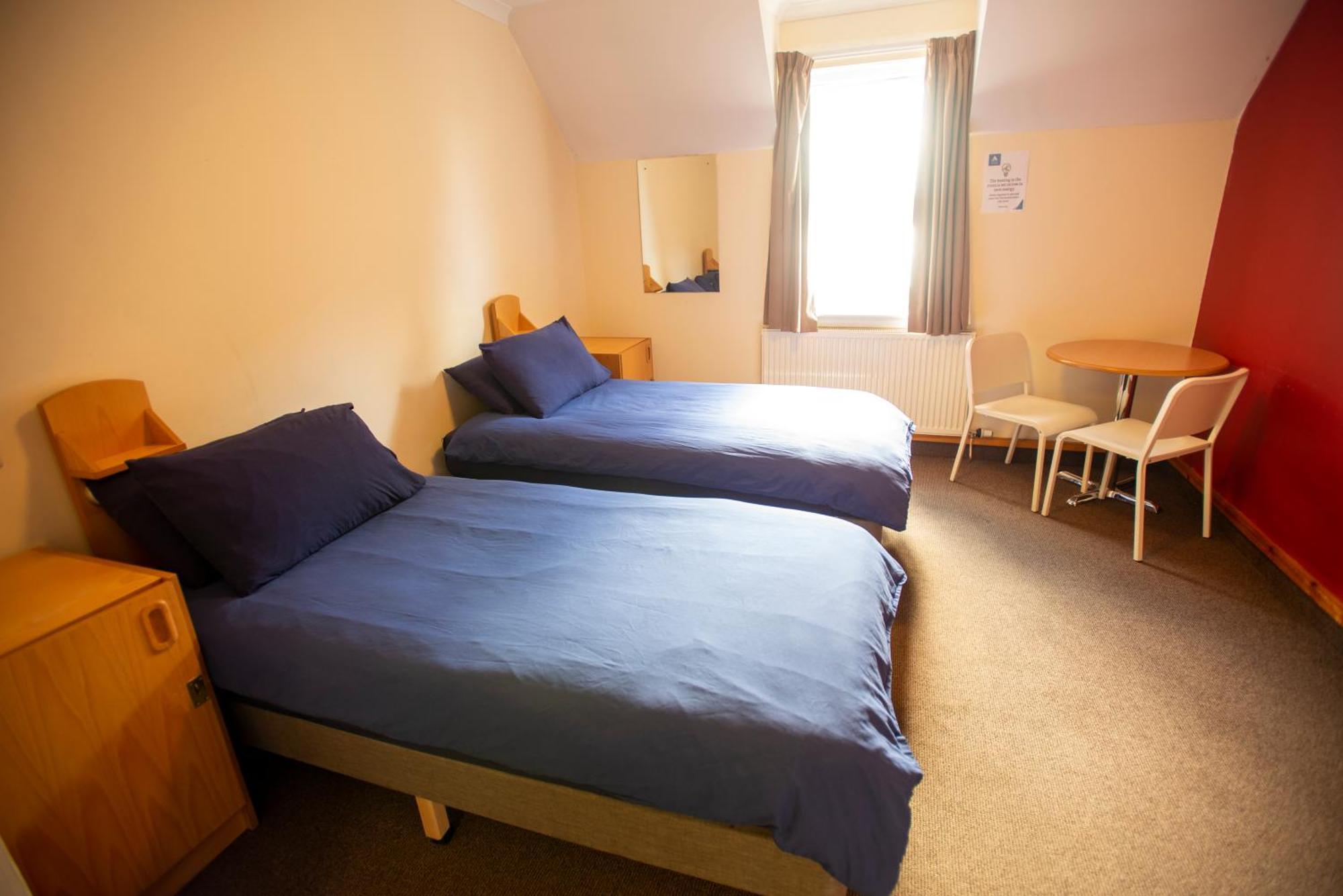 Oban Youth Hostel Экстерьер фото A typical bedroom